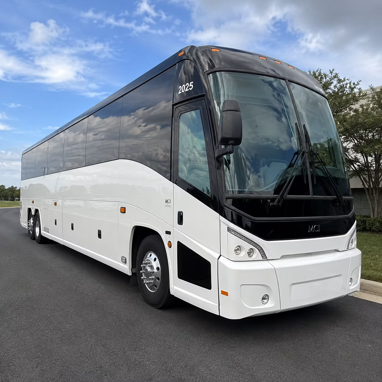 bus rentals for hampton beach casino ballroom summer concerts