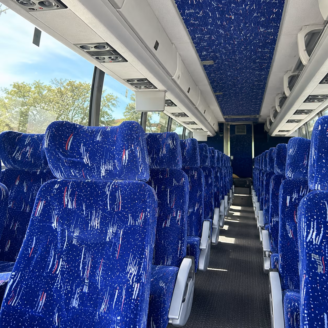 charter buses for see science center field trips in manchester
