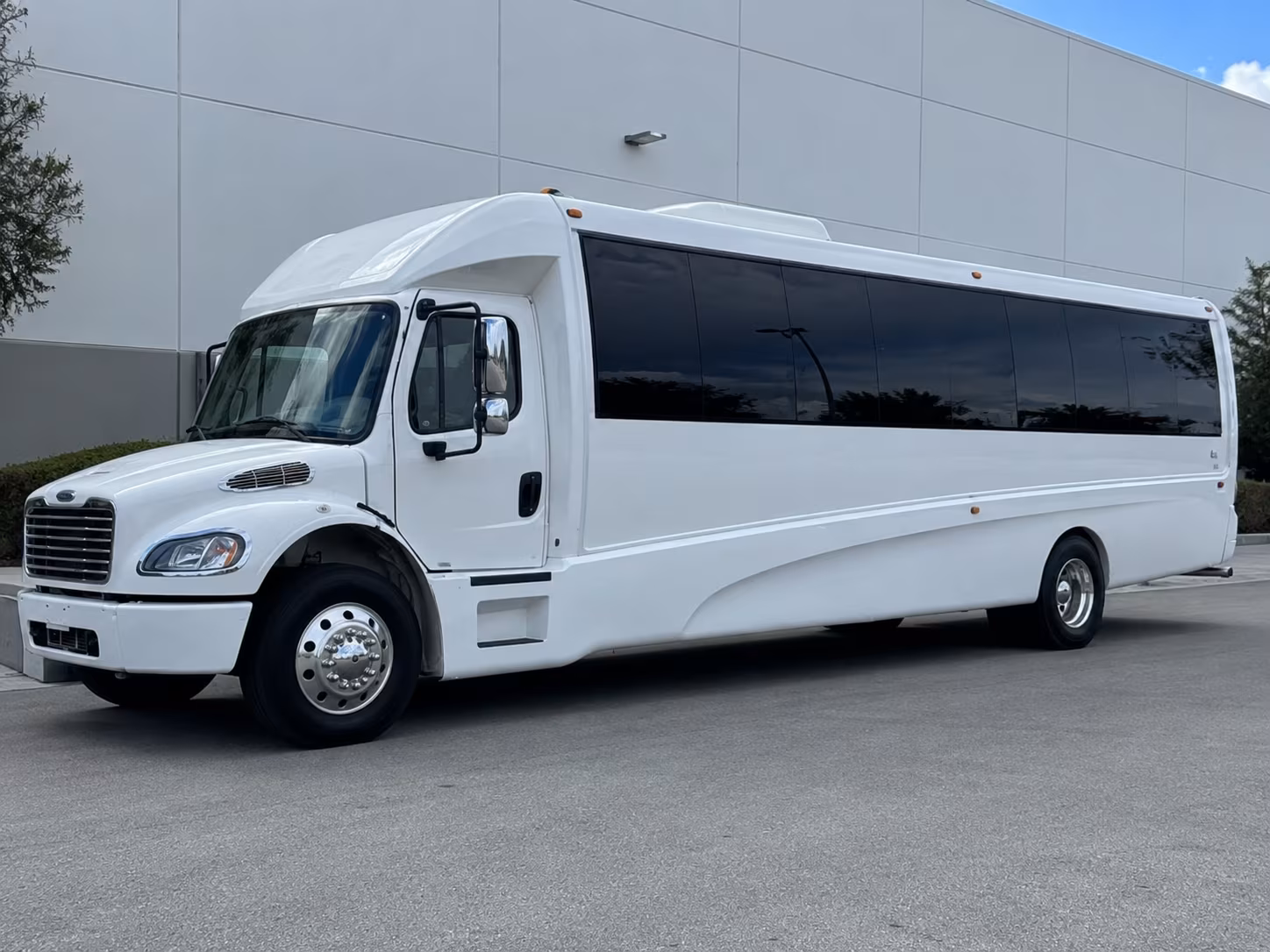 manchester concert party bus rental